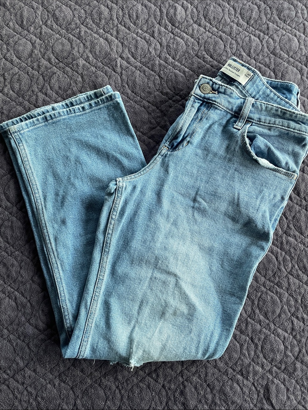 Hollister Low-Rise Relaxed Straight with Distressed Knees
